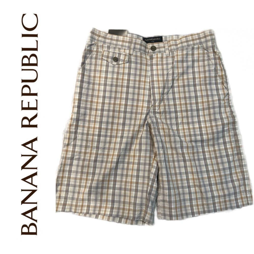Banana Republic Men's Plaid Shorts - Brown and White